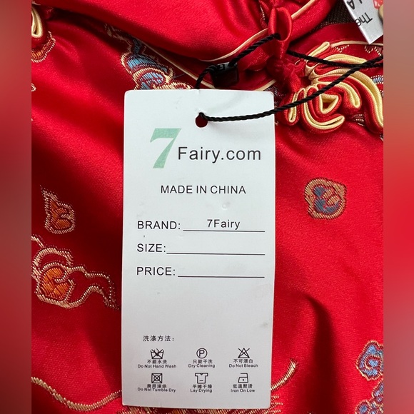 Elegant Red Floral Cheongsam Dress - Picture 7 of 15